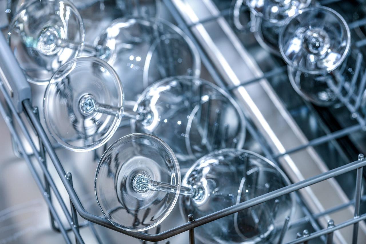 15 Surprising Items You Can Safely Wash in the Dishwasher - Très Elite