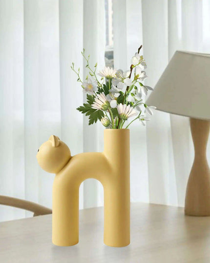 Whimsical Nordic Cat-Shaped Matte Ceramic Vase - Charming Home and Office Decor