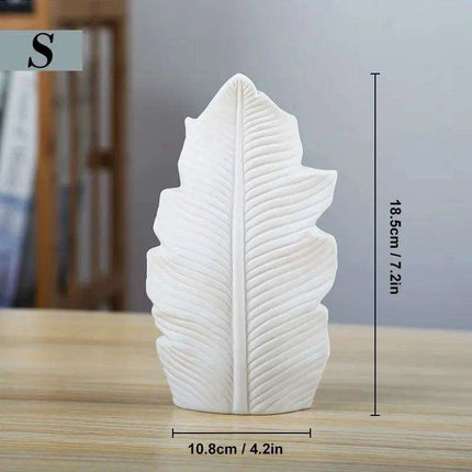 Chic Feather: Modern White Ceramic Vase for Stylish Home and Office Decor
