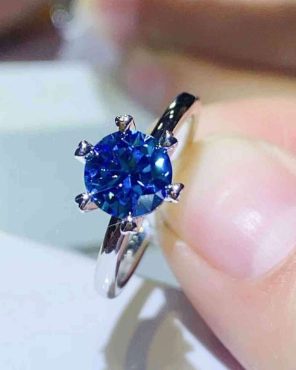1 Carat Lab-Created Diamond Sterling Silver Solitaire Ring - A Symbol of Timeless Grace and Refined Beauty