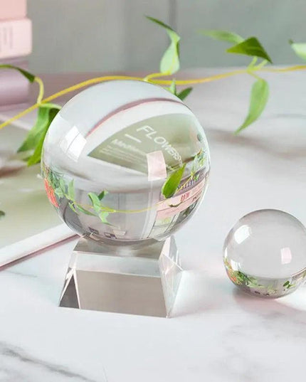 Creative Lensball: 100mm Crystal Sphere for Artistic Photography
