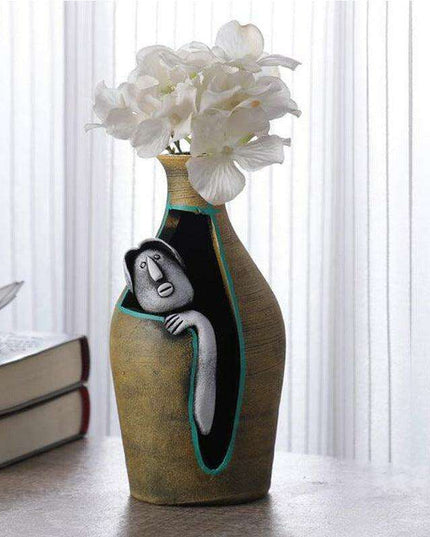 European Elegance: Handcrafted Resin Vase for Sophisticated Spaces