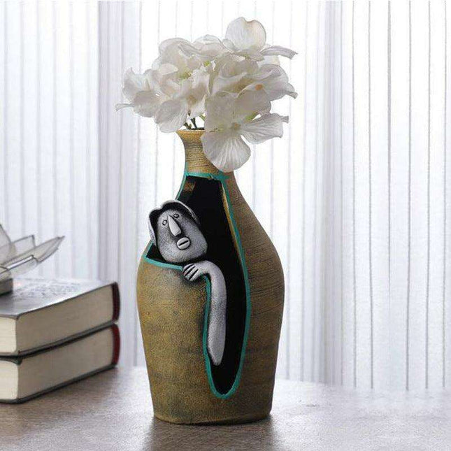 European Elegance: Handcrafted Resin Vase for Sophisticated Spaces