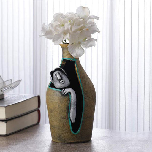 European Elegance Resin Vase: Handcrafted Opulence