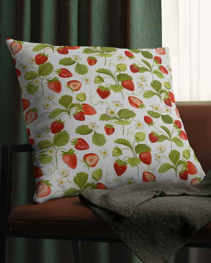 Vibrant Strawberry Outdoor Pillow Set with Concealed Zipper - Water-Resistant and Stylish