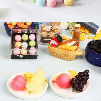 Enchanting Tiny Dollhouse Delights