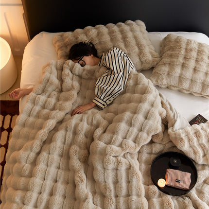 Peekaboo Studio Thickened Velvet Rabbit Bubble Carpet Blanket Quilt
