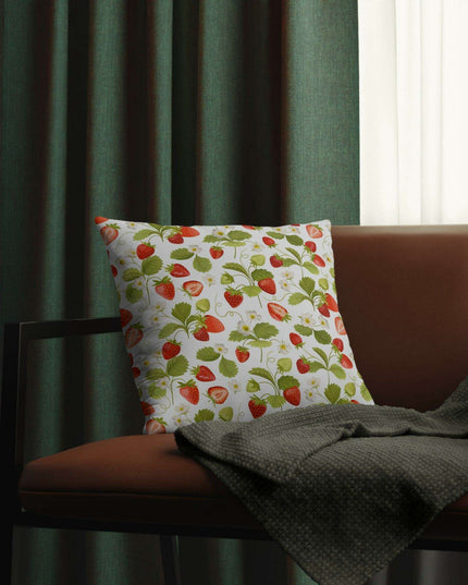 Vibrant Strawberry Outdoor Pillow Set with Concealed Zipper - Water-Resistant and Stylish