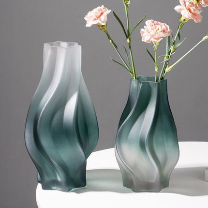 Minimalist Glass Vase For Flower Arrangement With Assorted Whirlwind Colors