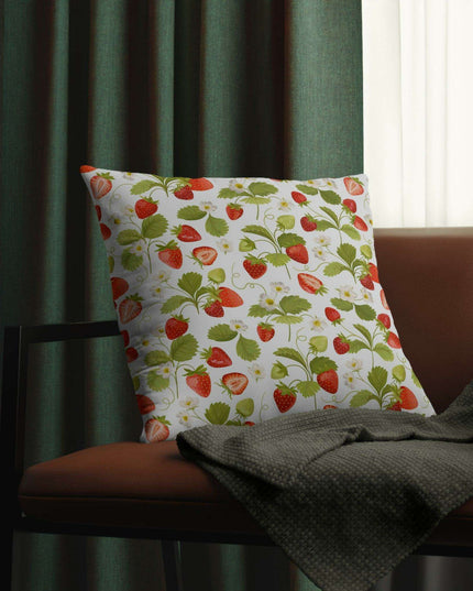 Vibrant Strawberry Outdoor Pillow Set with Concealed Zipper - Water-Resistant and Stylish