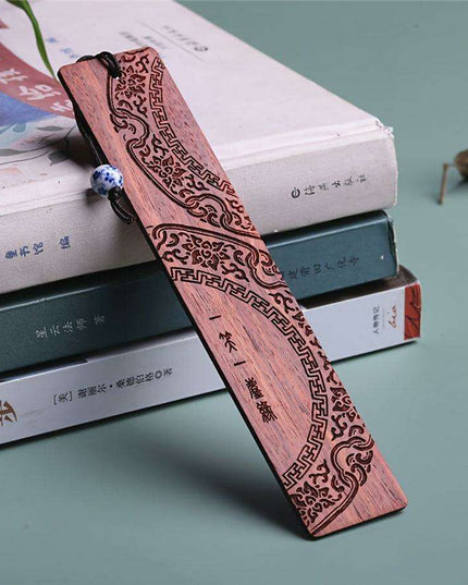 Charming Handcrafted Chinese Redwood Bookmark - Perfect Gift for Book Enthusiasts - Essential Office Accessory