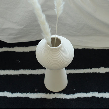 Chinese Style White Ceramic Vase With Elegant Hong Pattern For Living Room