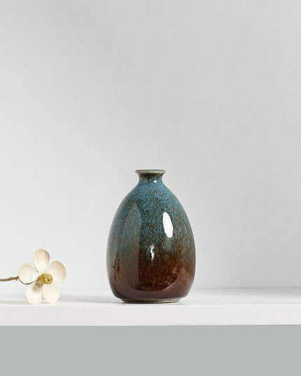 Sophisticated Handcrafted Black-and-White Porcelain Vase - Elevate Your Home Aesthetics