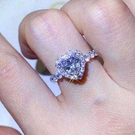 Heart's Desire: Platinum-Plated Moissanite Elegance Ring with Sparkling Zircon Accents