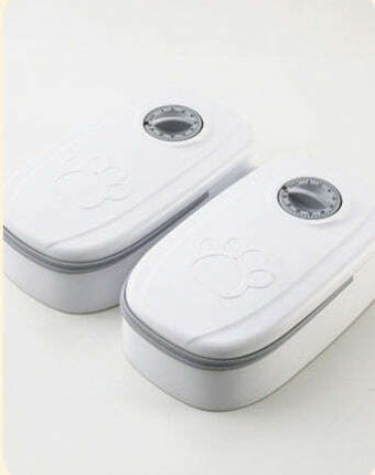 2-in-1 Gravity Pet Feeder - Eco-Friendly & Convenient - Très Elite