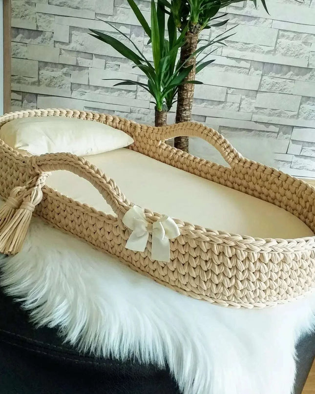 Cappuccino Knitted Moses Basket for Newborns - Handmade Baby Stroller with Pillow and Cushion