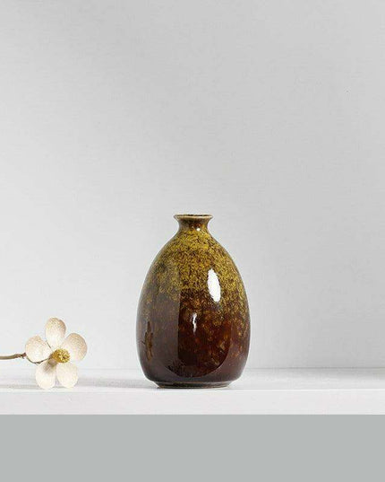 Sophisticated Handcrafted Black-and-White Porcelain Vase - Elevate Your Home Aesthetics