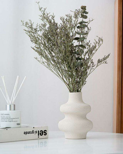Sophisticated Frosted White Porcelain Floral Vase - Exquisite Home Decor for Elegant Living