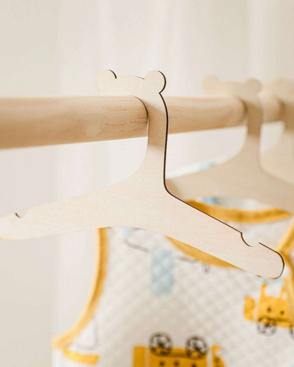 Sleek Bear Silhouette Pendant - Modern Laser-Cut Wooden Artistry