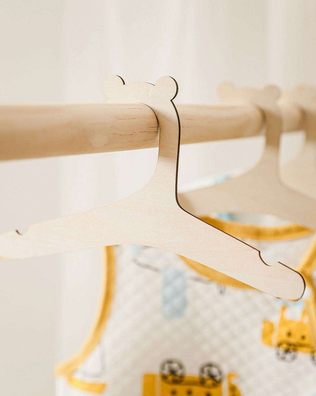 Sleek Bear Silhouette Pendant - Modern Laser-Cut Wooden Artistry