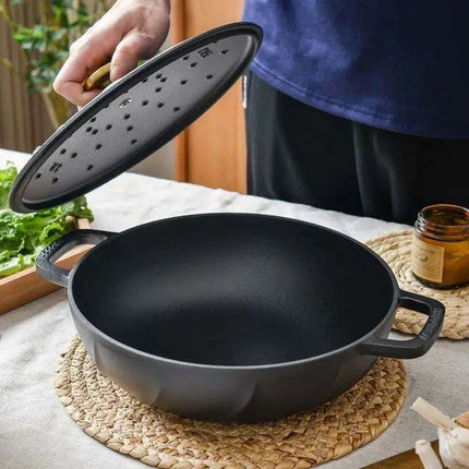 26cm Enamel-Coated Cast Iron Stew Pot: The Ultimate Tool for Flavorful Low-Pressure Cooking - Très Elite