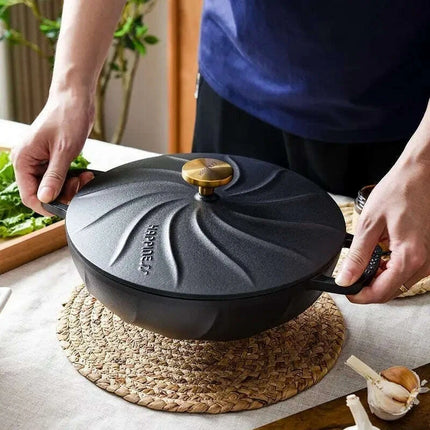 26cm Enamel-Coated Cast Iron Stew Pot: The Ultimate Tool for Flavorful Low-Pressure Cooking - Très Elite
