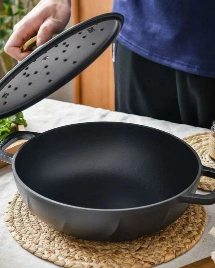 26cm Enamel-Coated Cast Iron Stew Pot: The Ultimate Tool for Flavorful Low-Pressure Cooking