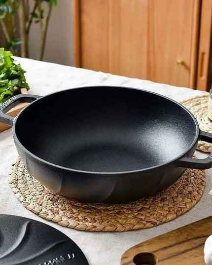 26cm Enamel-Coated Cast Iron Stew Pot: The Ultimate Tool for Flavorful Low-Pressure Cooking