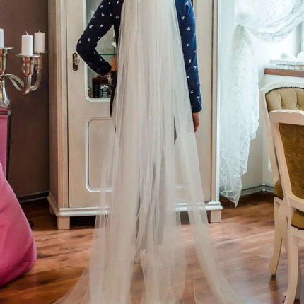 3 Meter Elegant Three-Layer Tulle Cathedral Veil with Metal Comb - Perfect Bridal Accessory..