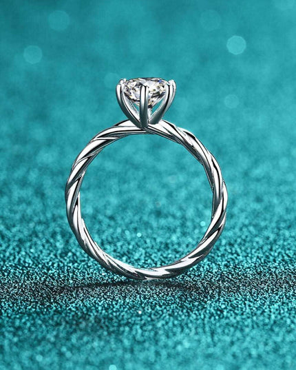 Elegant 1 Carat Moissanite Twisted Ring - Exquisite Statement Jewelry Piece