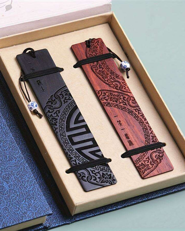 Charming Handcrafted Chinese Redwood Bookmark - Perfect Gift for Book Enthusiasts - Essential Office Accessory