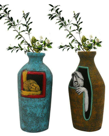 European Elegance: Handcrafted Resin Vase for Sophisticated Spaces