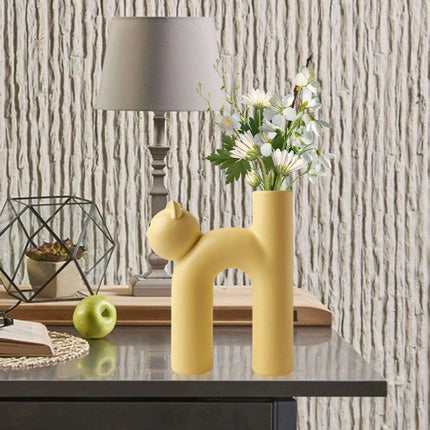 Whimsical Nordic Cat-Shaped Matte Ceramic Vase - Charming Home and Office Decor