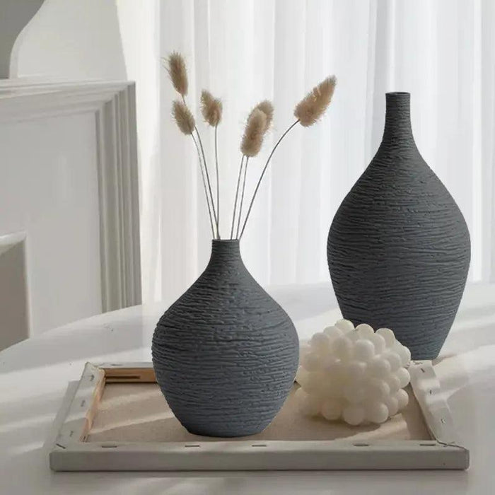 Nordic Elegance Ceramic Vase: Stylish Home Decor and Gift Option