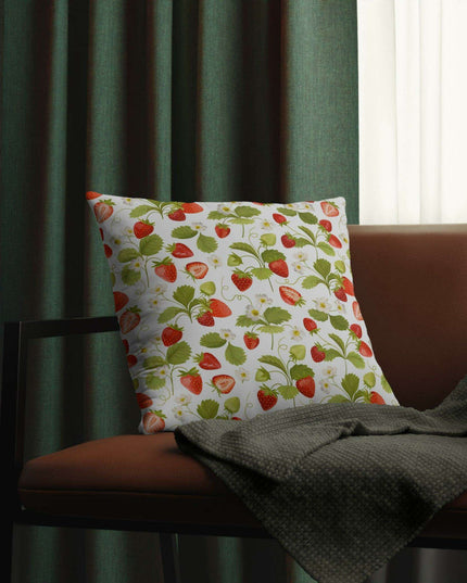 Vibrant Strawberry Outdoor Pillow Set with Concealed Zipper - Water-Resistant and Stylish