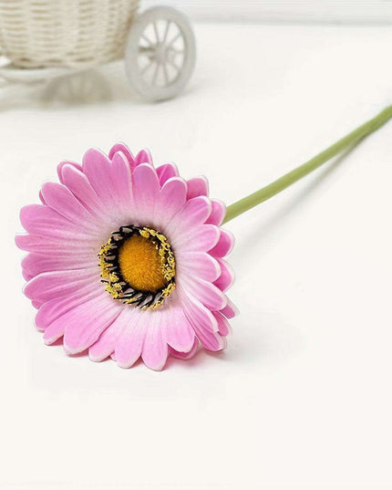Lifelike Silk Gerbera Daisy Arrangement: Stunning Artificial Floral Decor for Any Occasion