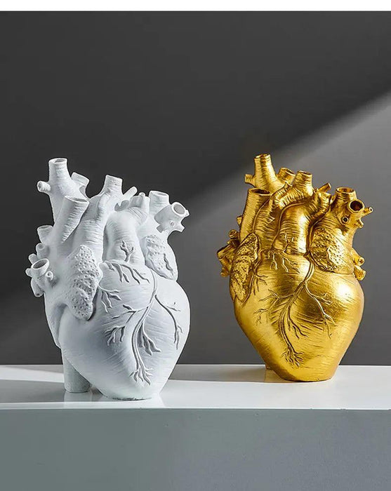 Heart-Shaped Resin Flower Vase - Artistic Home Decor Statement