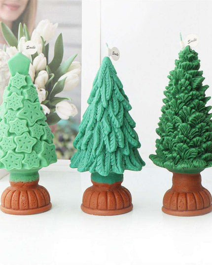 Magical Christmas Candle Making Kit with Santa-Themed Packaging & Scented Adornments