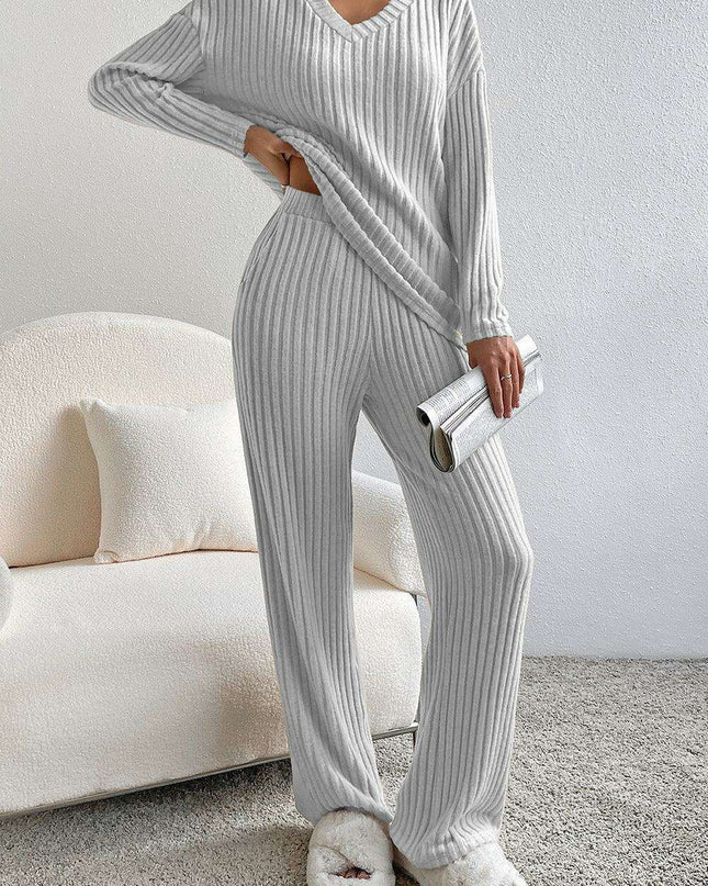 Cozy Light Grey V-Neck Ribbed Knit Lounge Set for Stylish Relaxation
