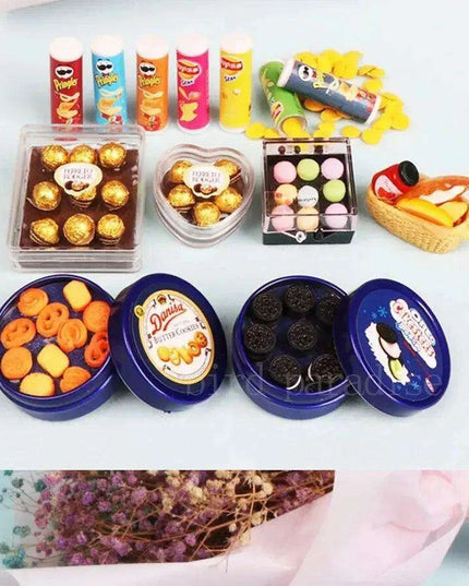 Enchanting Tiny Dollhouse Delights