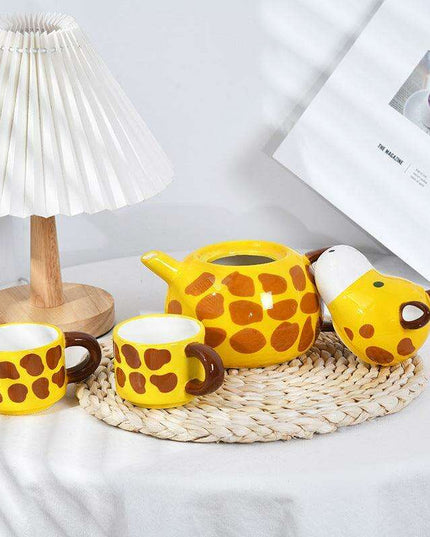 Charming Giraffe-Inspired Ceramic Mug Collection