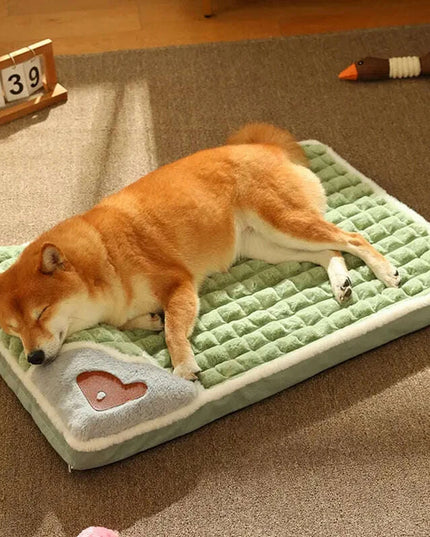 Cozy MADDEN Luxury Plaid Dog Mat for Small to Medium Dogs and Cats - Removable, Washable Fluff Bed