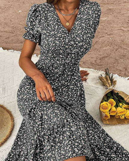 Enchanting Floral Summer Dress for Women in Vibrant Garden Print