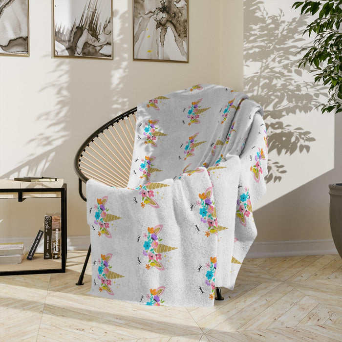 Luxurious Stitched Minky Fleece Blanket for Cozy Elegance