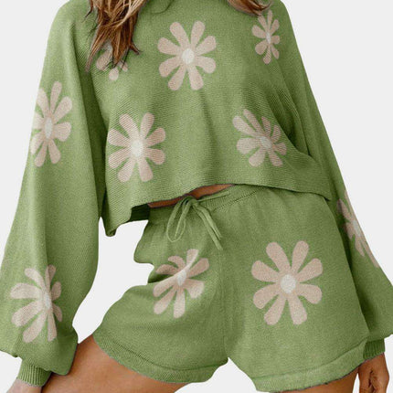 Elegant Floral Two-Piece Set with Stylish Bubble Sleeve Sweater and Comfortable Shorts