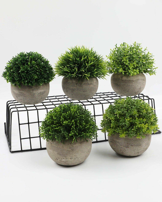 Serene Green Faux Bonsai Plant for Elegant Desk Decoration