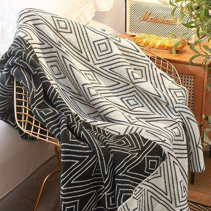 Chic Nordic Gray Geometric Acrylic Summer Blanket for Modern Living