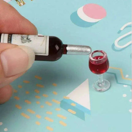 Enchanting Tiny Dollhouse Delights