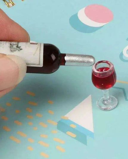 Enchanting Tiny Dollhouse Delights