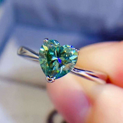 Green Diamond Heart Ring with Lab-Created Diamond Stone - A Symbol of Love and Beauty